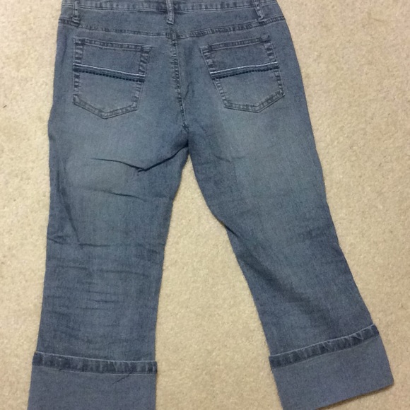 Capris - Picture 2 of 4